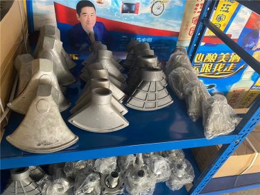 灑水車前噴鴨嘴（用于灑水車前置前噴頭，大小規(guī)格的前鴨嘴，沖洗地面）